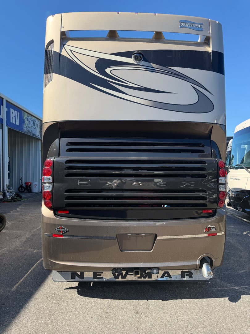 2017 Newmar Essex 4533, Exterior photo 6