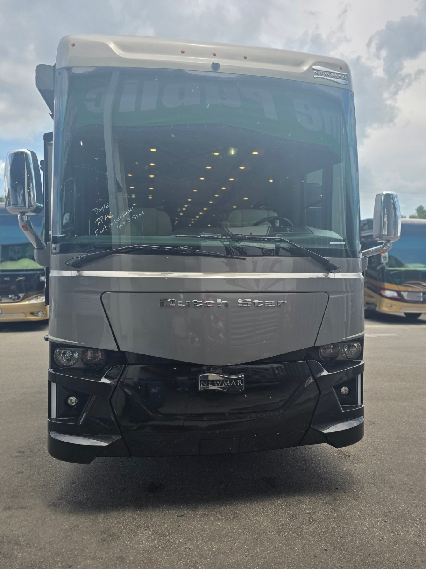 2021 Newmar Dutch Star 4369 - Exterior view 2