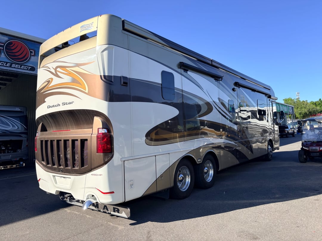 2015 Newmar Dutch Star 4018, Exterior photo 6