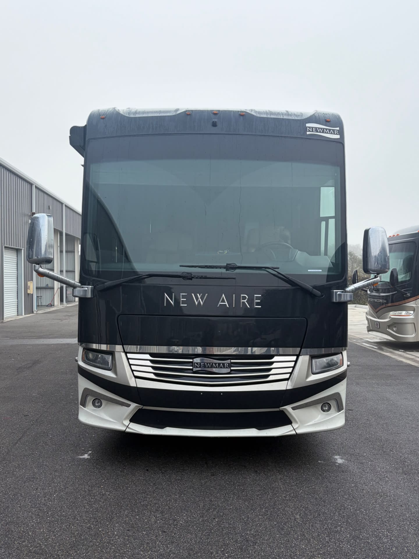 2020 Newmar New Aire 3543 - Exterior view 2
