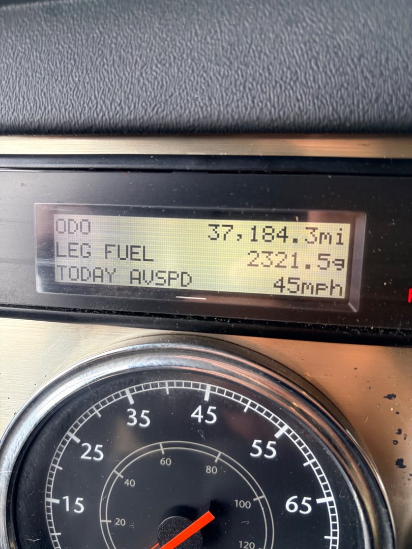 2019 Fleetwood Pace Arrow LXE 38N, Cockpit photo 3