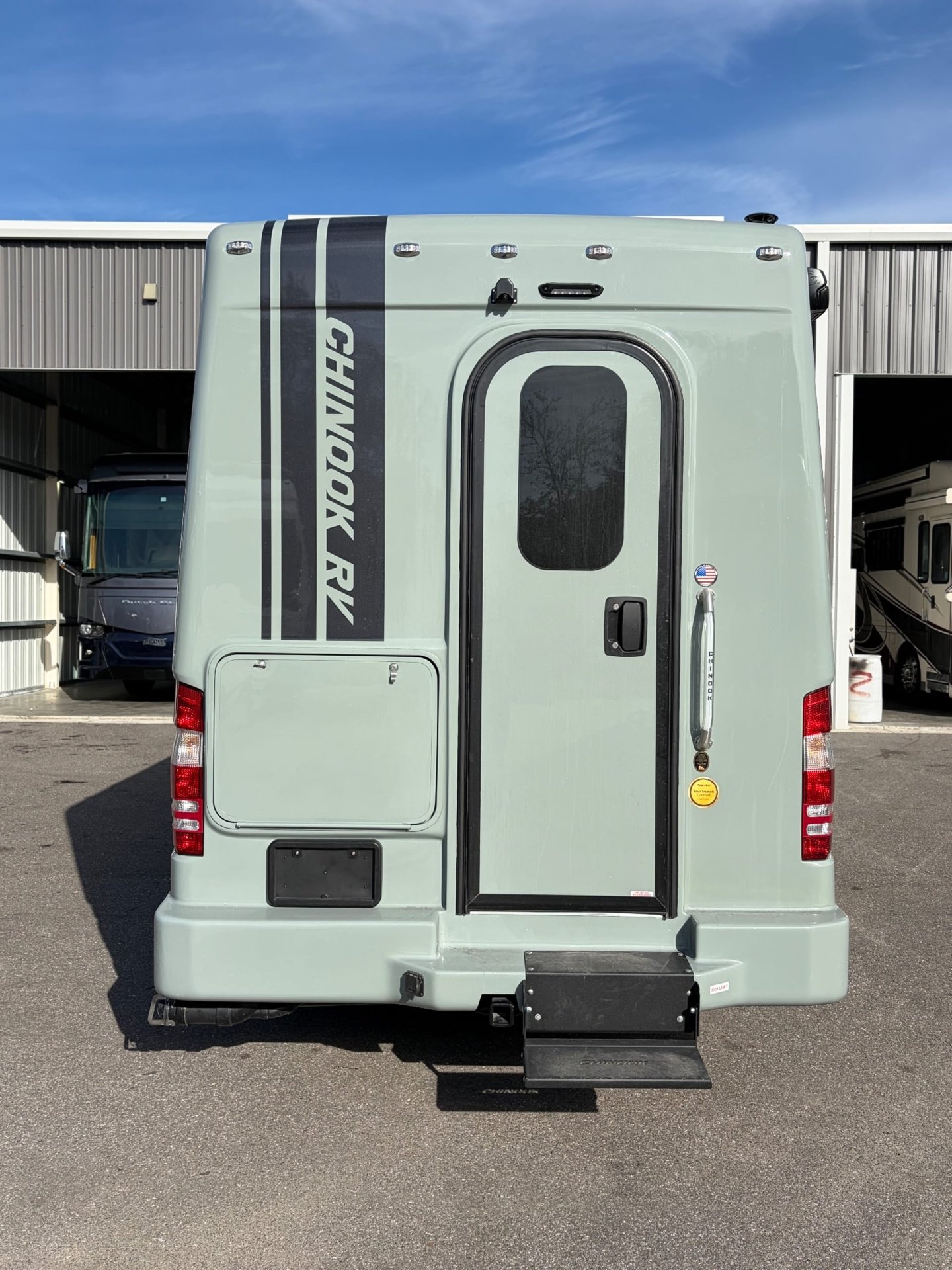 2026 Chinook RV Summit DS, Exterior
