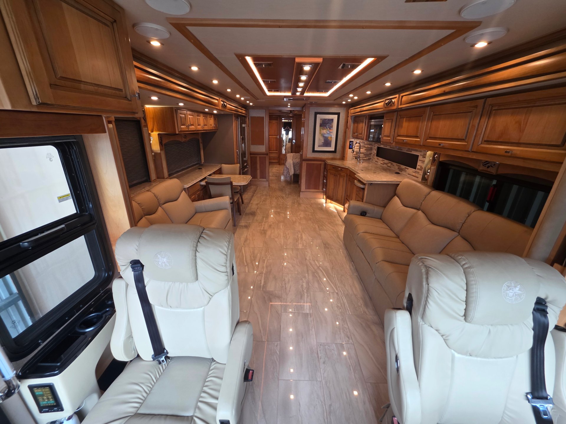 2019 Tiffin Phaeton 40 IH - Interior view
