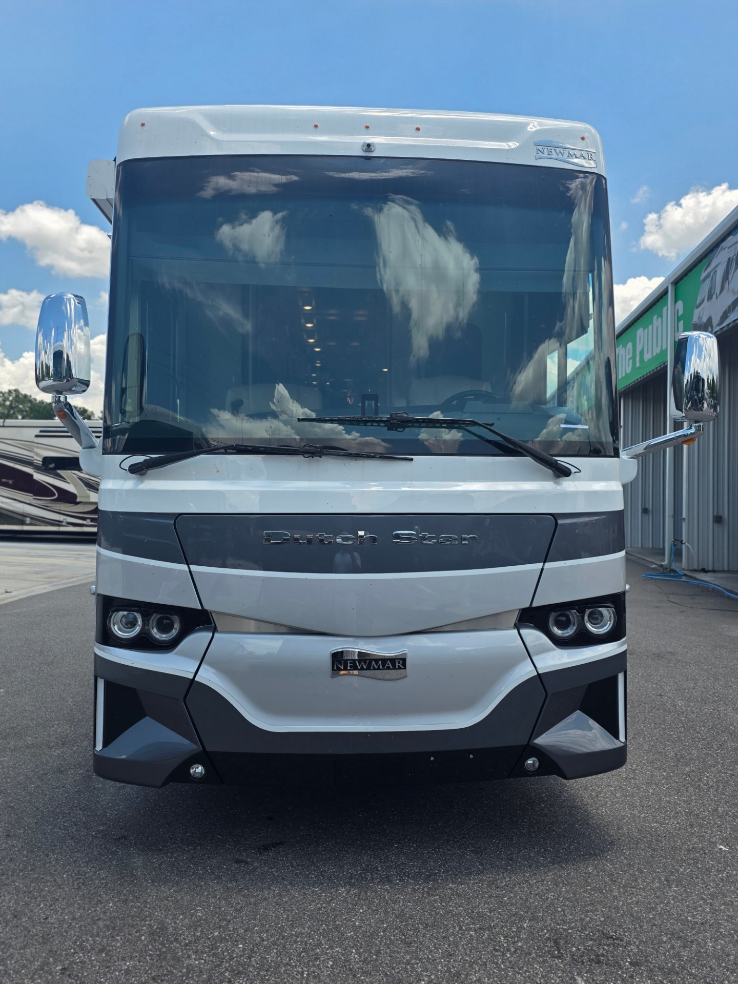 2024 Newmar Dutch Star 4369 - Exterior view 2