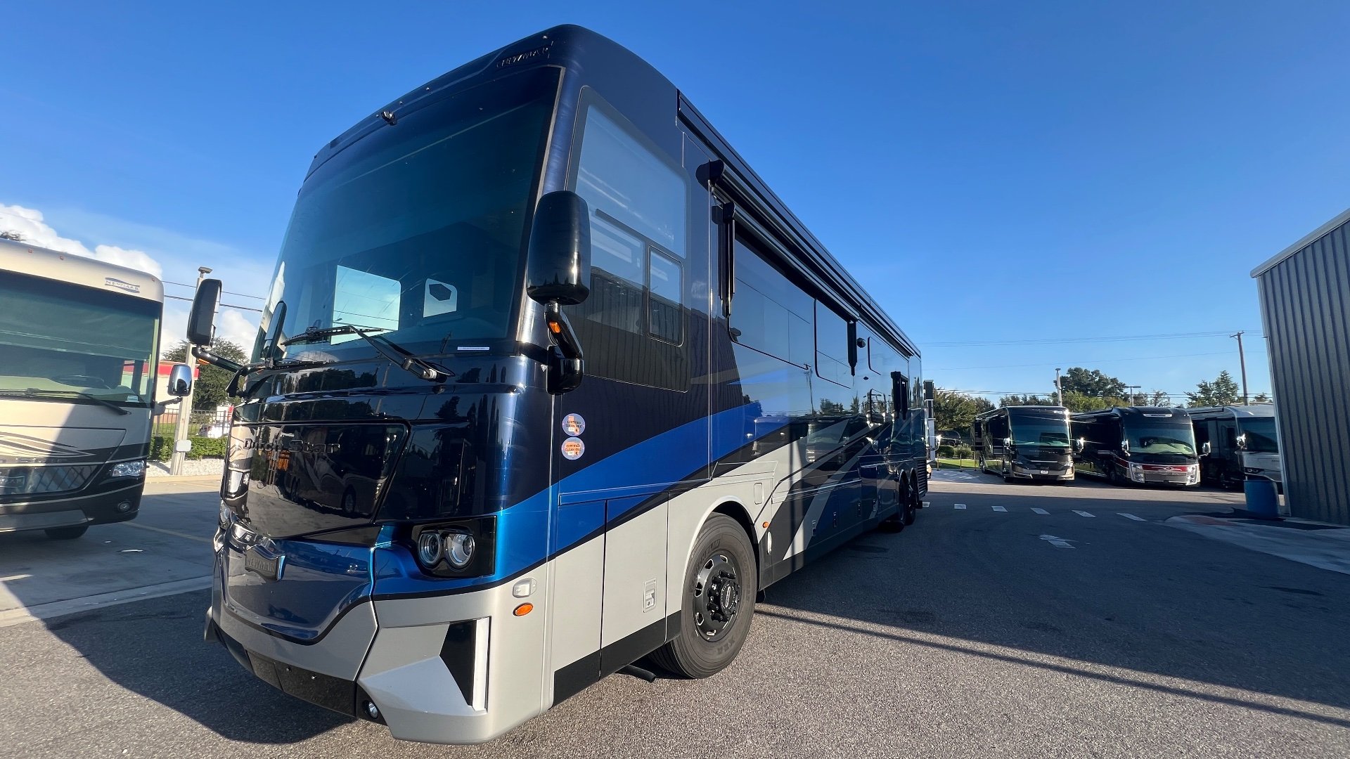 2025 Newmar Dutch Star 4340 - Exterior view 2