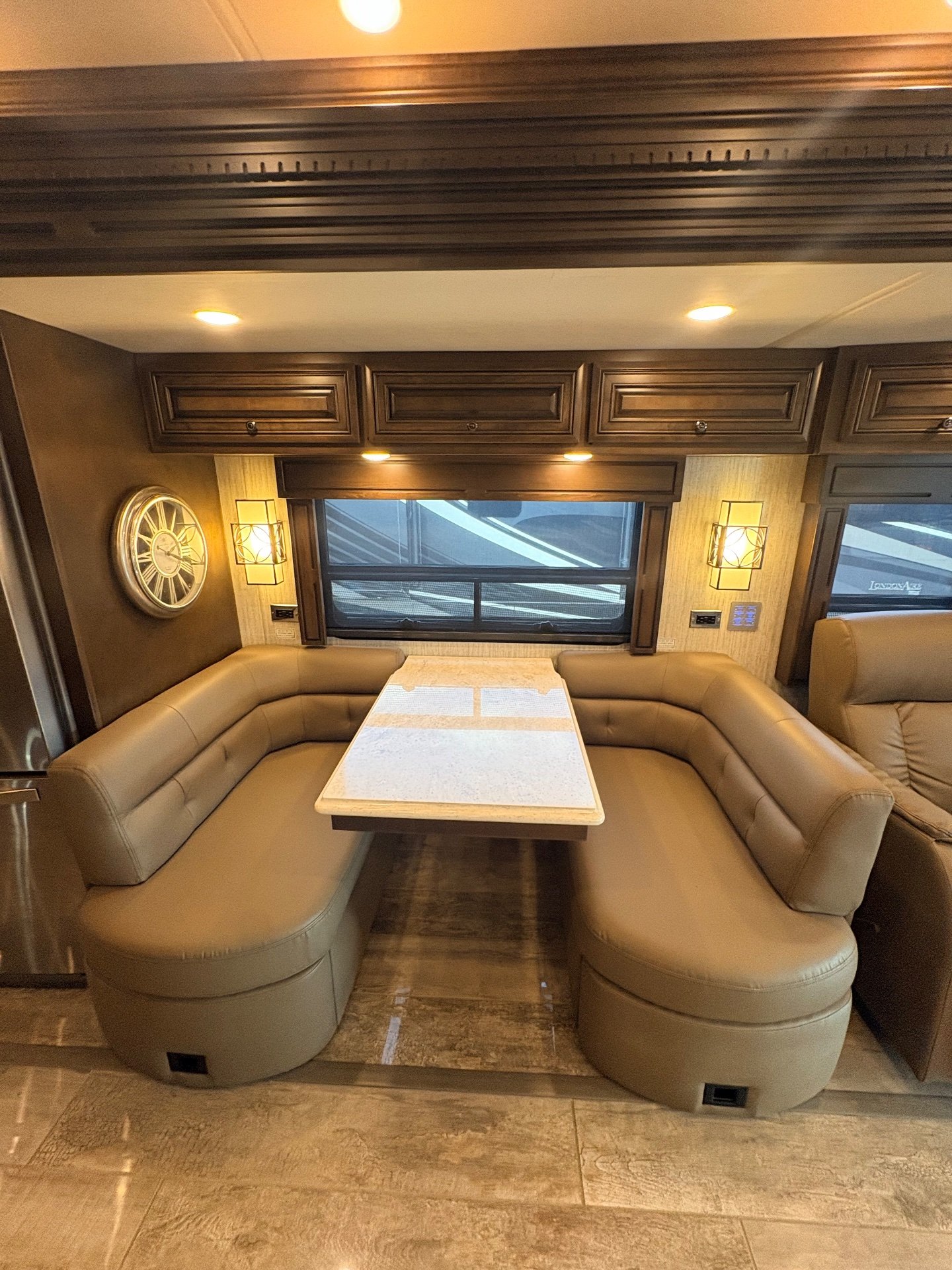 2019 Newmar Dutch Star 4369 - Interior view 3