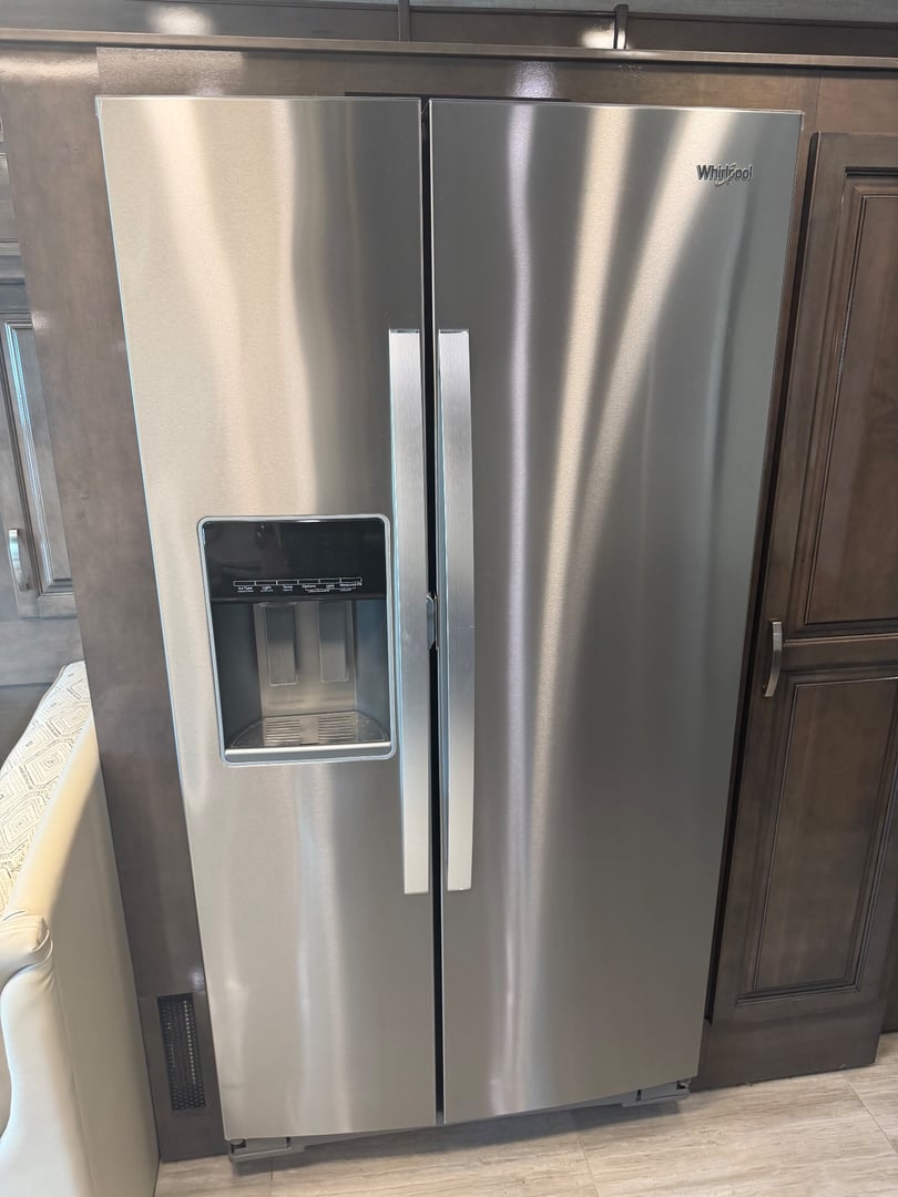 2020 Entegra Coach Reatta XL 39BH, Kitchen photo 3