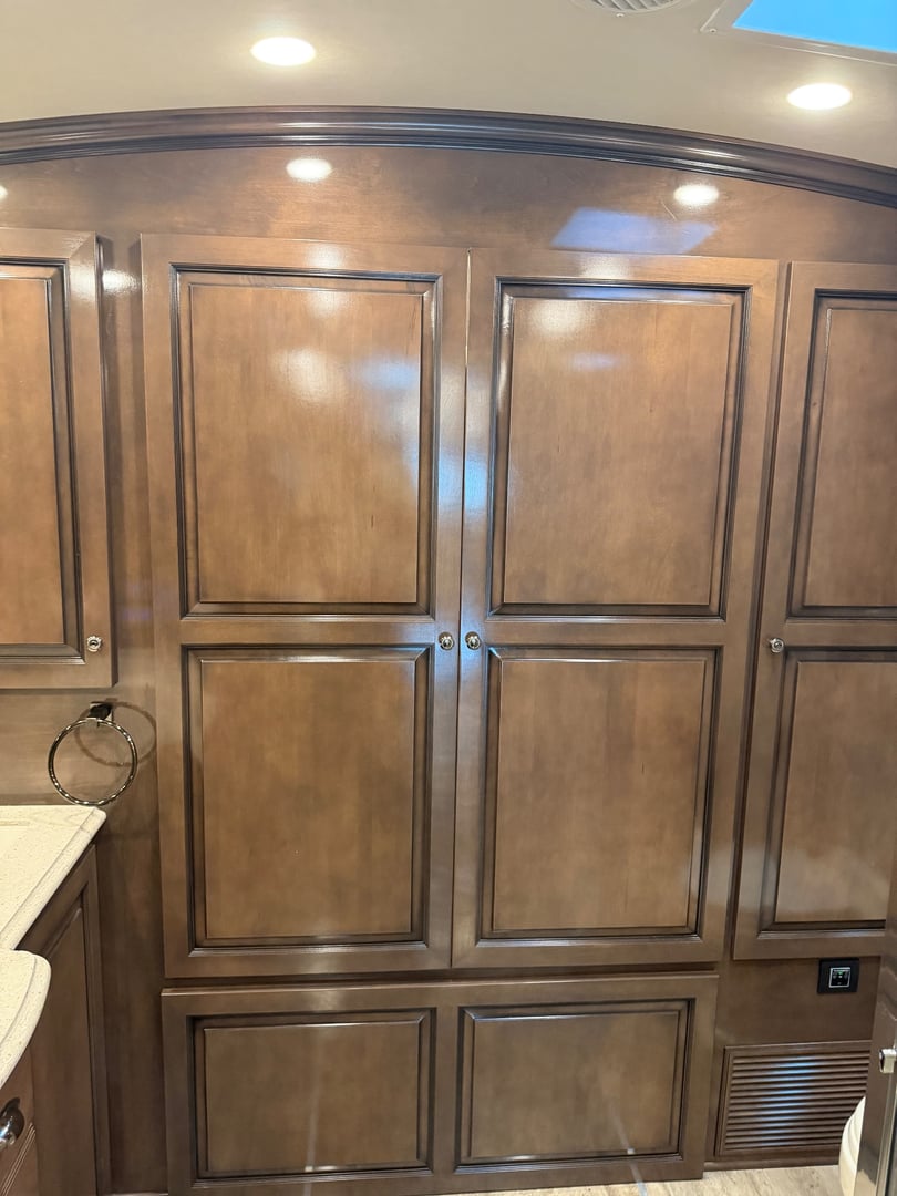 2021 Newmar Dutch Star 4369, Bedroom photo 4