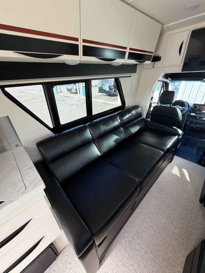 2026 Chinook RV Summit SS, Living area photo 6
