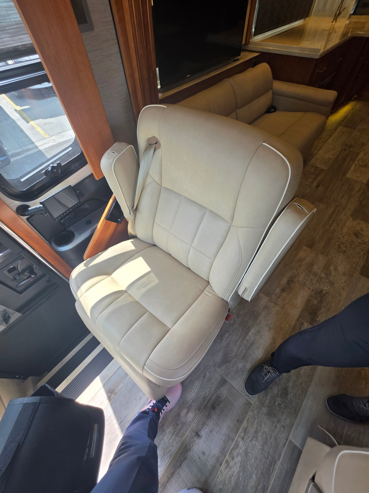 2020 Newmar London Aire 4551 - Interior view 2