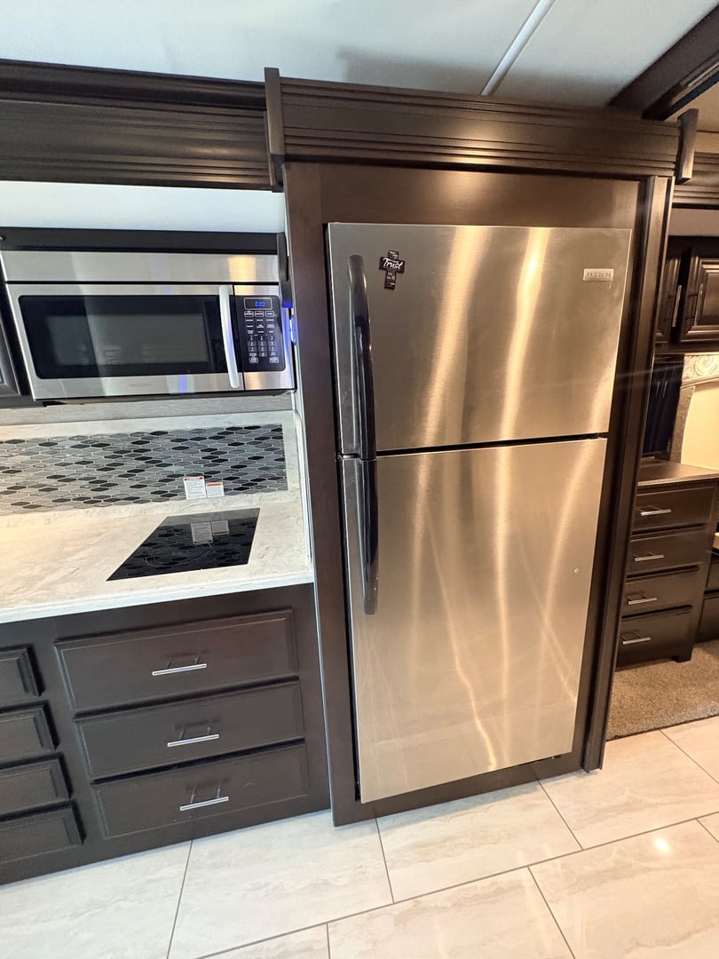 2021 Forest River Berkshire 34B, Kitchen photo 4