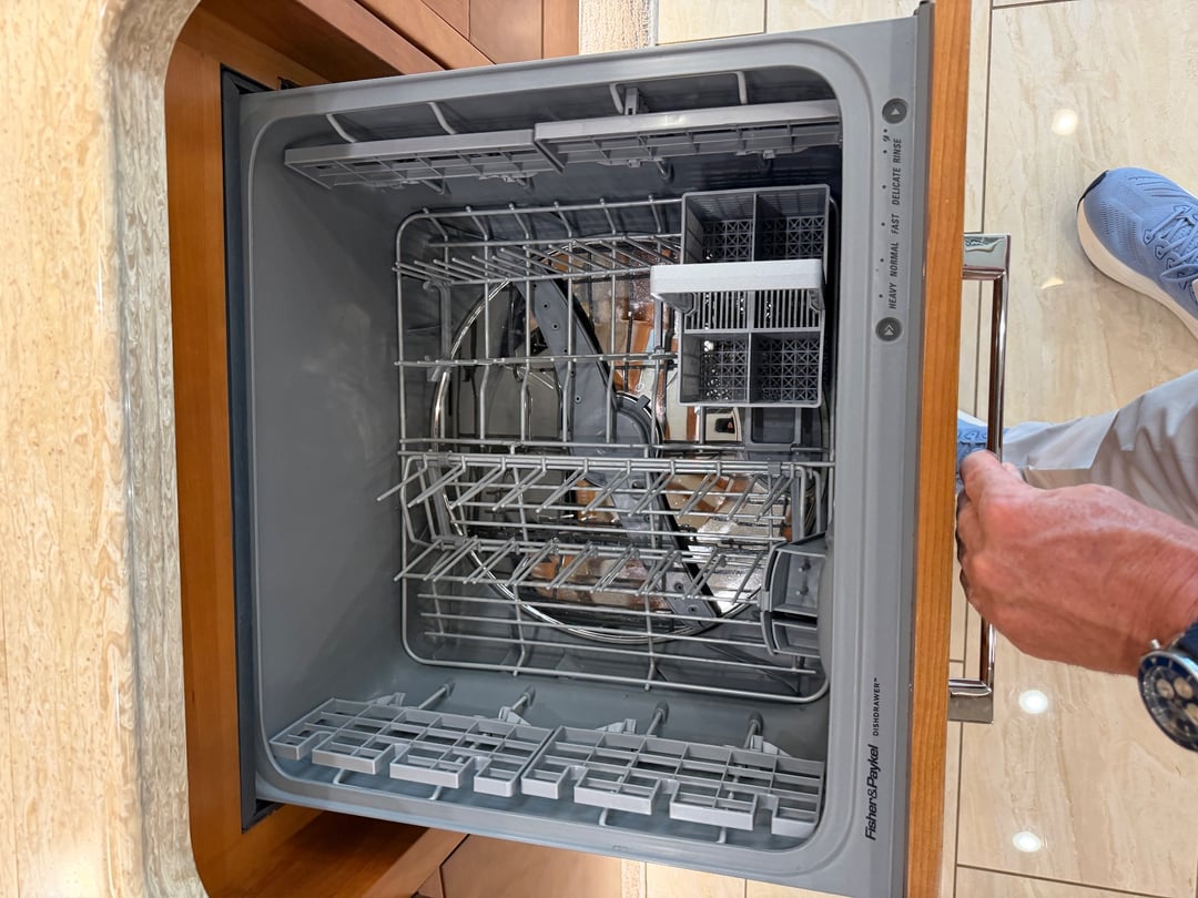 2017 Tiffin Zephyr 45 PZ, Kitchen photo 2