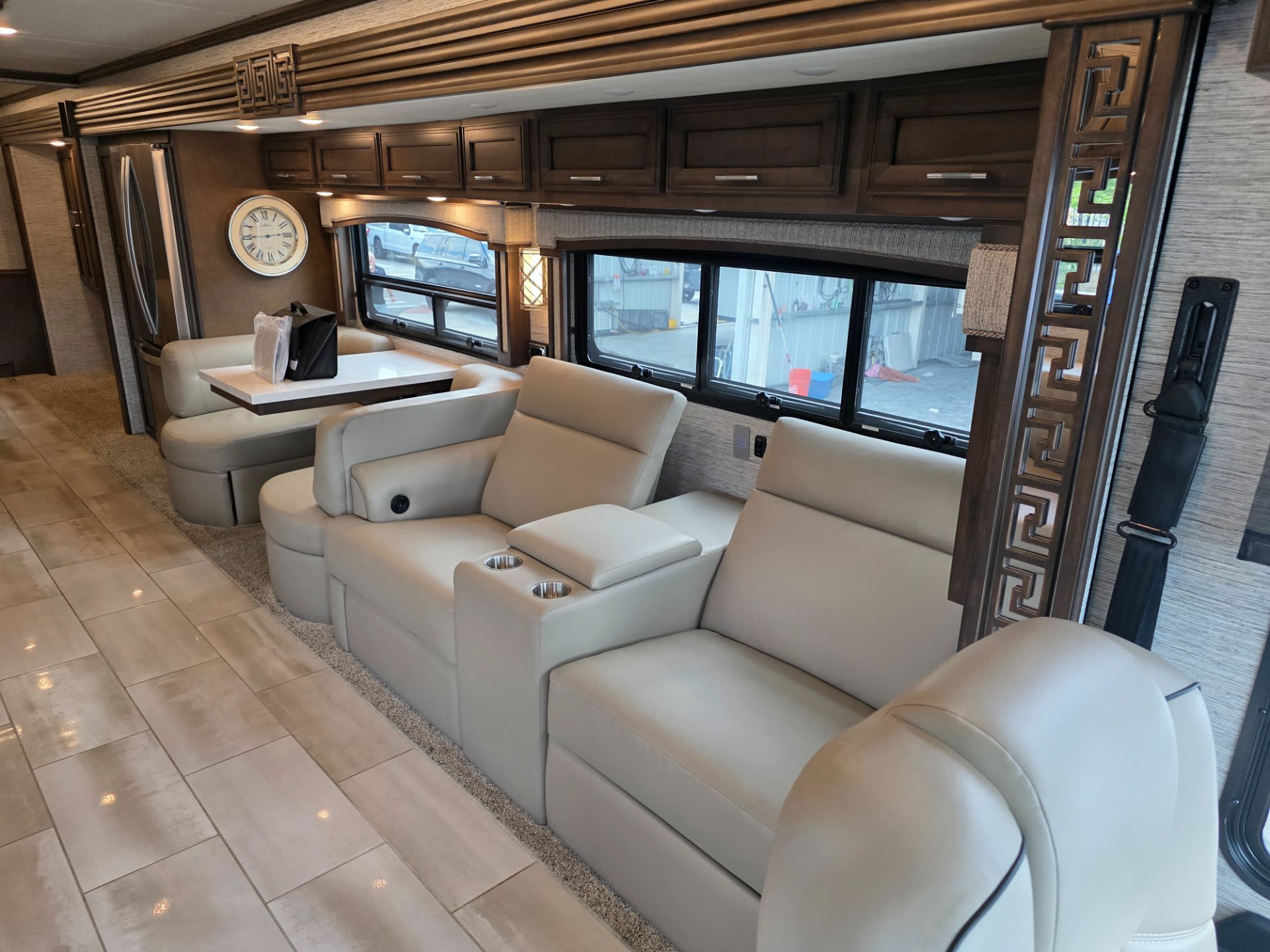 2022 Newmar Ventana 4369 - Interior view 2