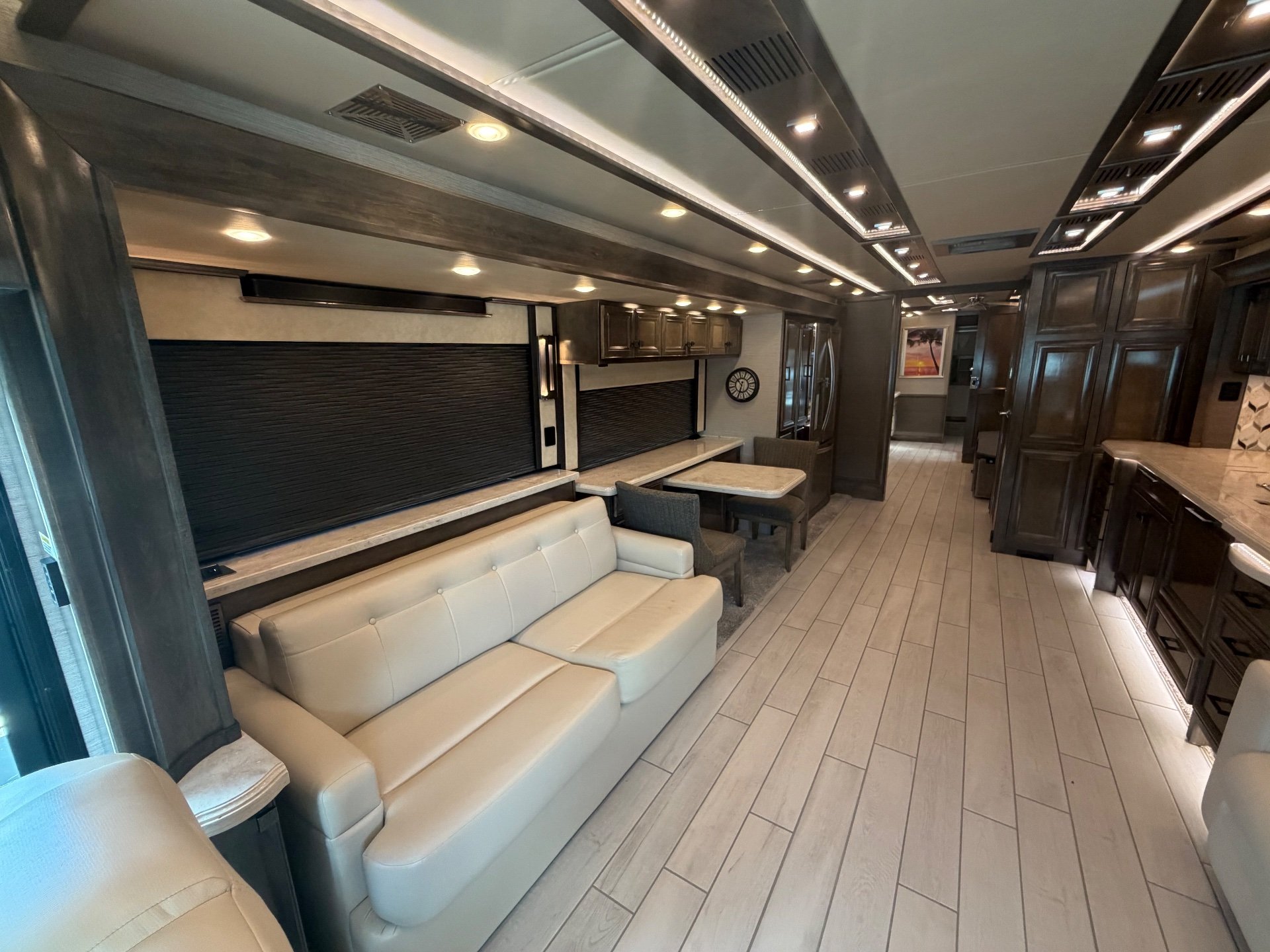 2022 Tiffin Allegro Bus 45 OPP - Interior view 3