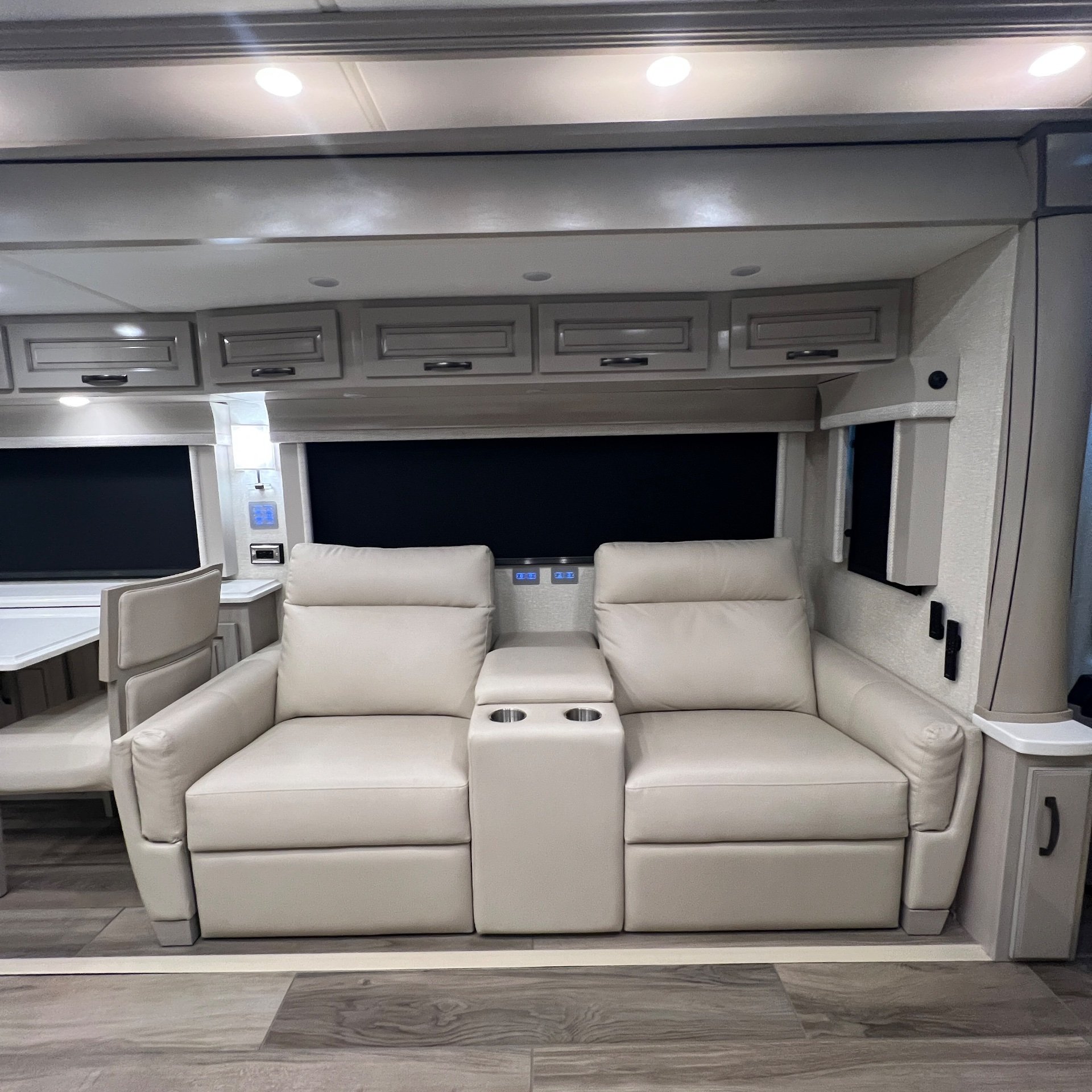 2024 Newmar Dutch Star 4369 - Interior view 2