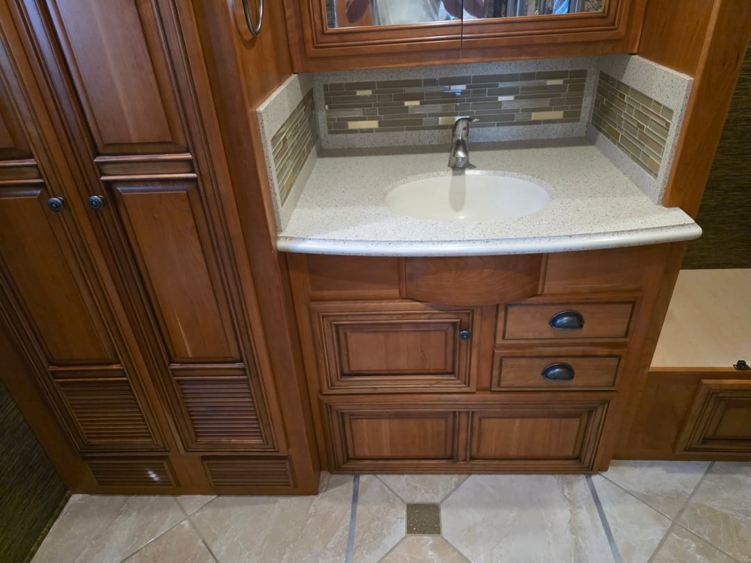2015 Newmar Dutch Star 4018, Interior photo 28