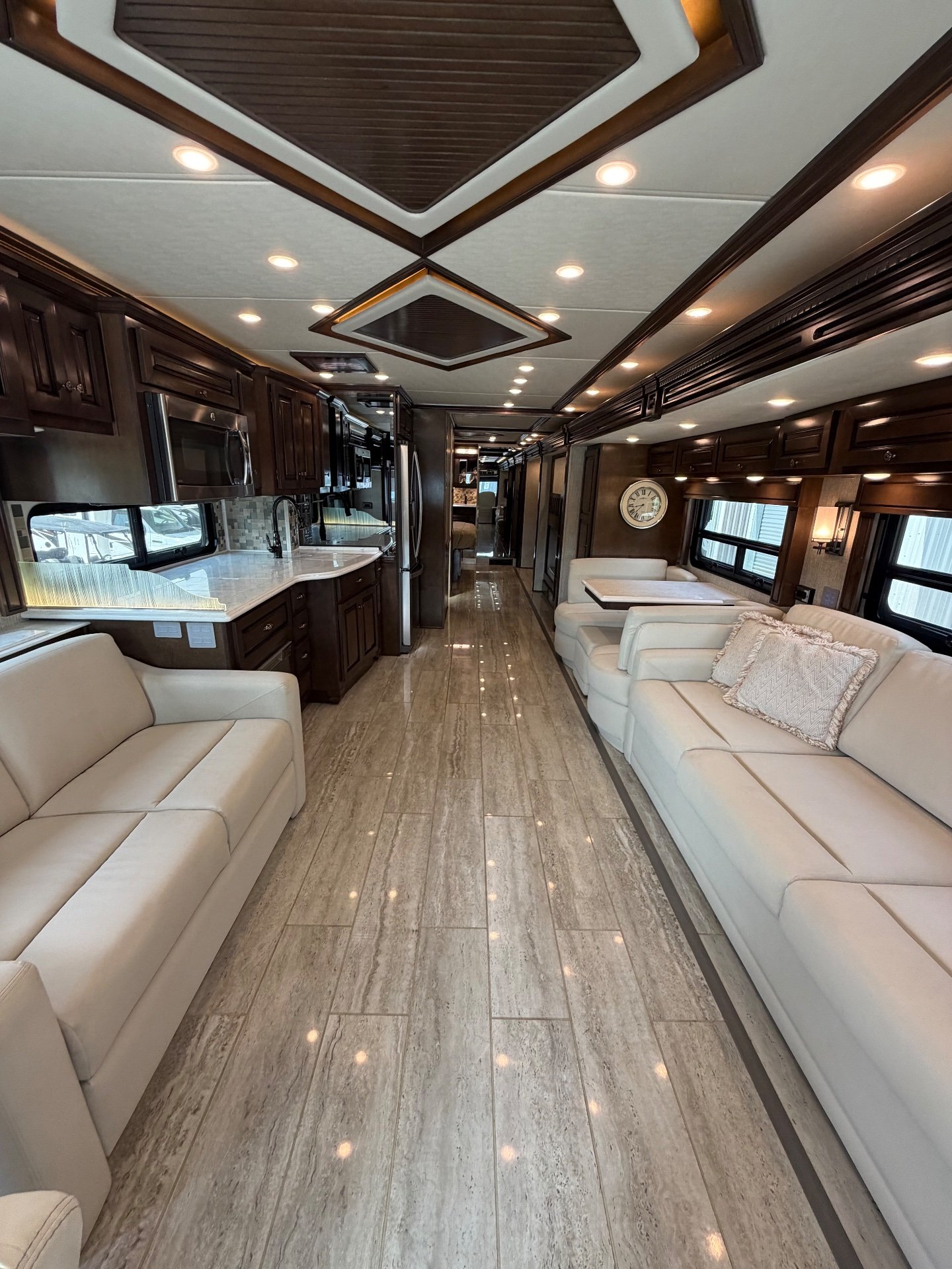 2021 Newmar Dutch Star 4310 - Interior view