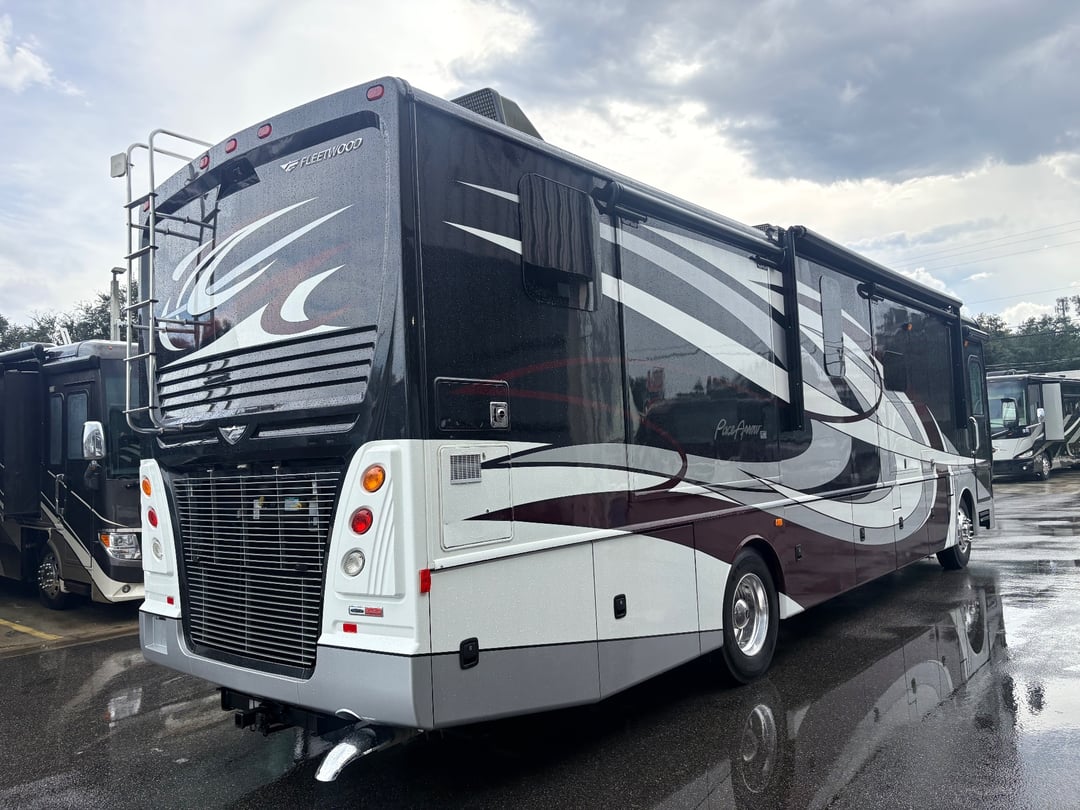 2019 Fleetwood Pace Arrow LXE 38N, Exterior photo 4