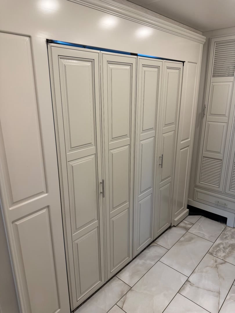 2023 Forest River Berkshire XLT 45E, Bedroom photo 4