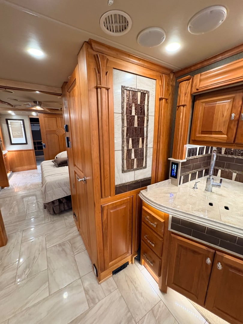 2017 Tiffin Allegro Bus 45 OPP, Interior photo 6