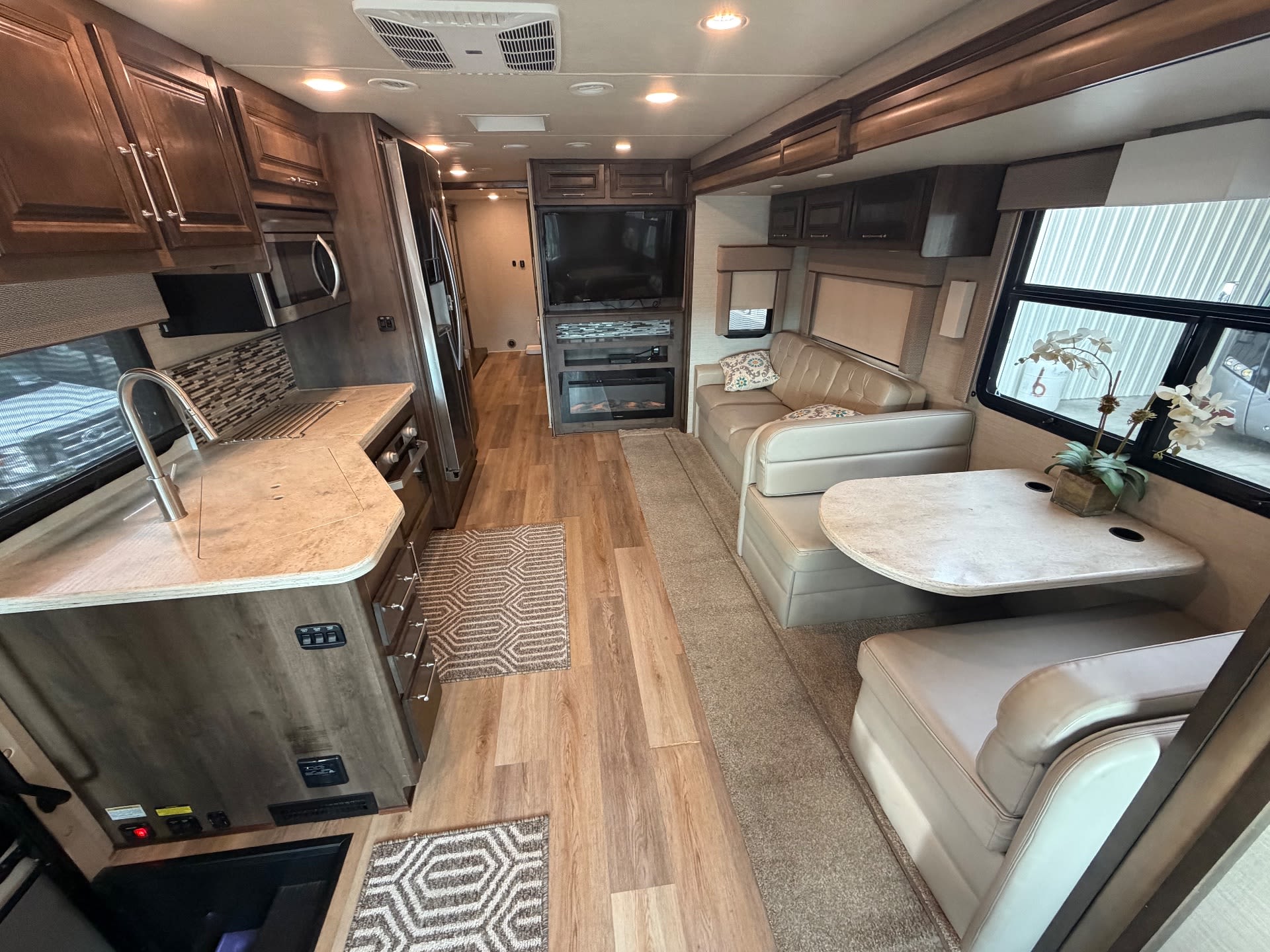 2019 Entegra Coach Emblem 36T - Interior view 3