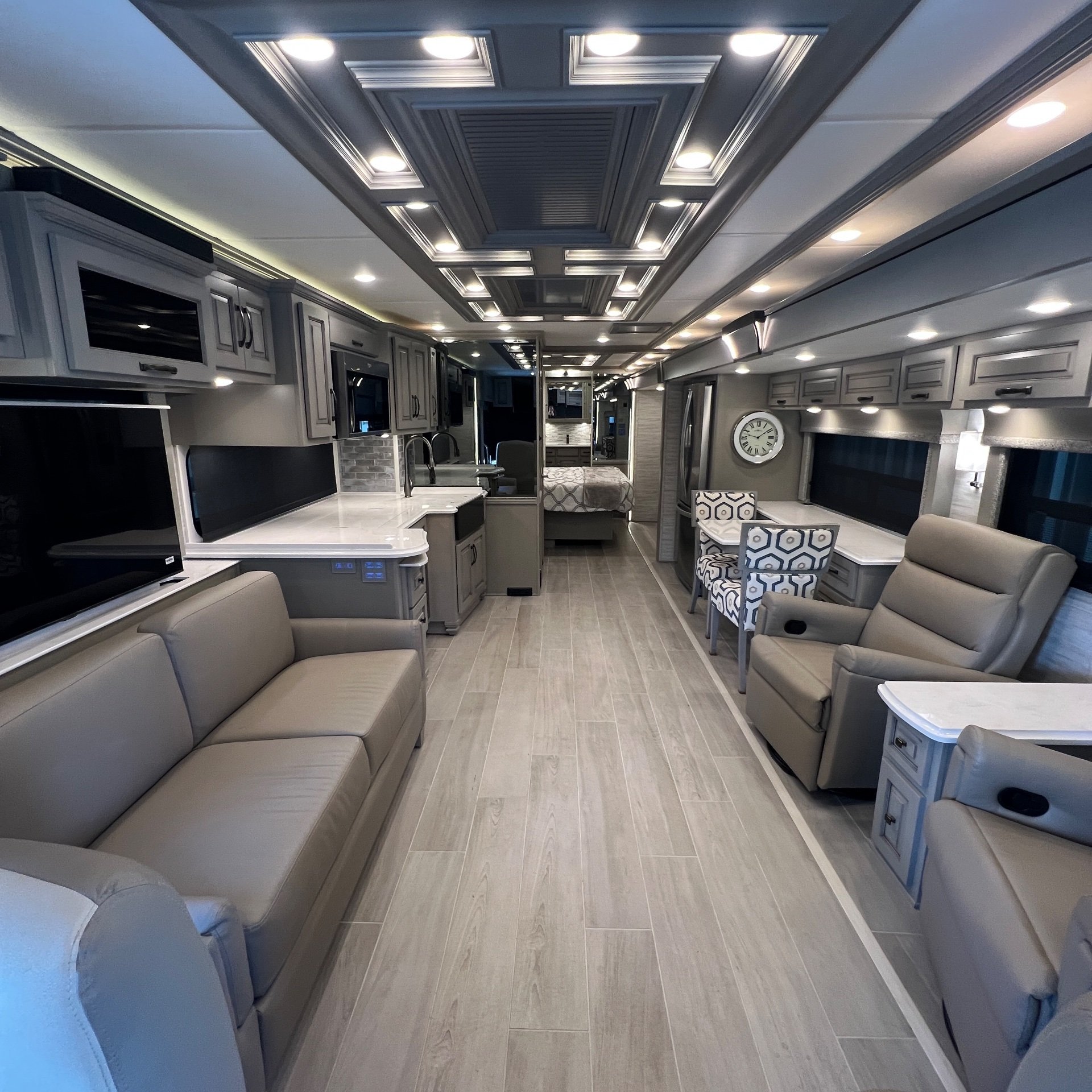 2024 Newmar Dutch Star 4081 - Interior view
