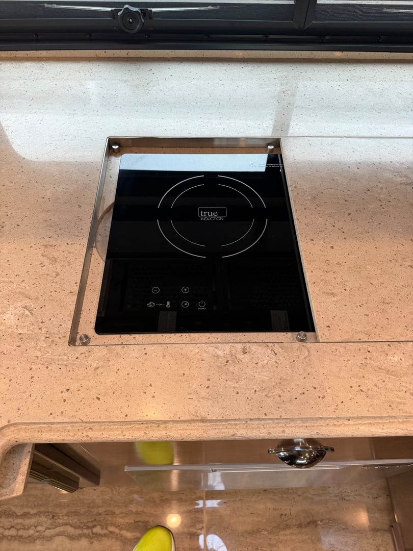 2021 Newmar Dutch Star 4369, Kitchen photo 4