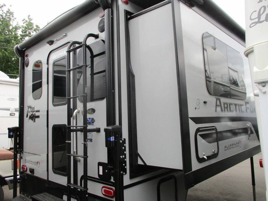 2026 Northwood Arctic Fox Camper 1140 - Photo 2