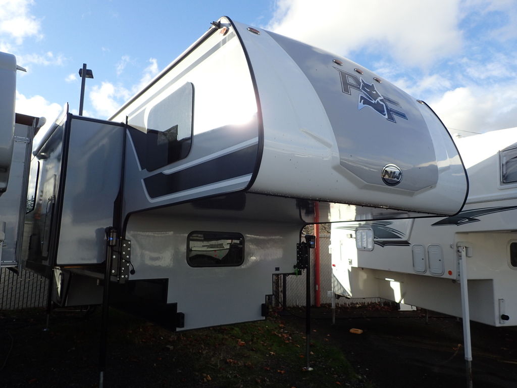 2026 Northwood Arctic Fox Camper 1150 - Photo 2
