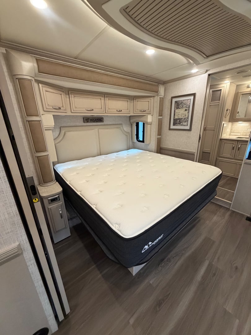 2023 Newmar Kountry Star 4068, Bedroom photo 2