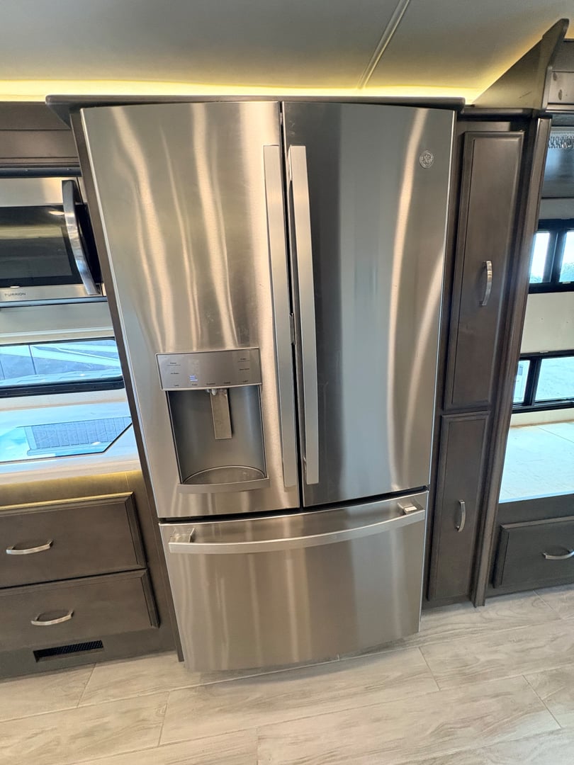 2025 Entegra Coach Accolade XL 37L, Kitchen photo 2