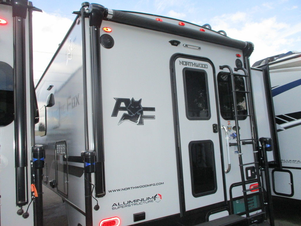 2025 Northwood Arctic Fox Camper 990 - Photo 4