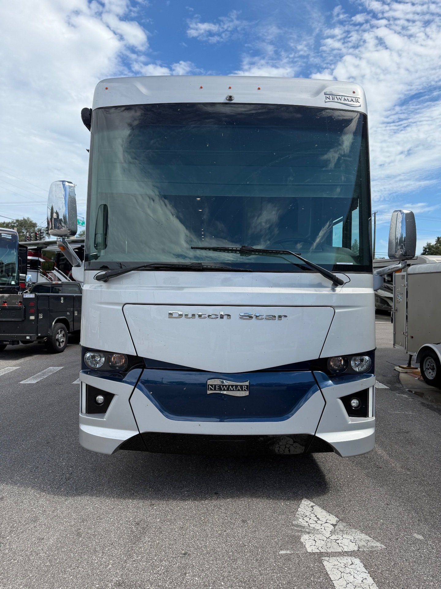 2022 Newmar Dutch Star 4369 - Exterior view 2