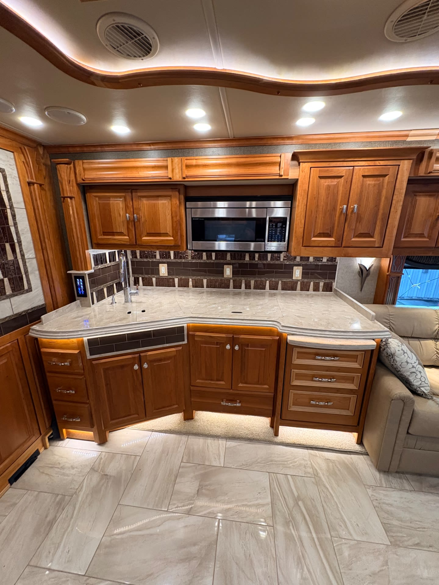 2017 Tiffin Allegro Bus 45 OPP - Interior view 3