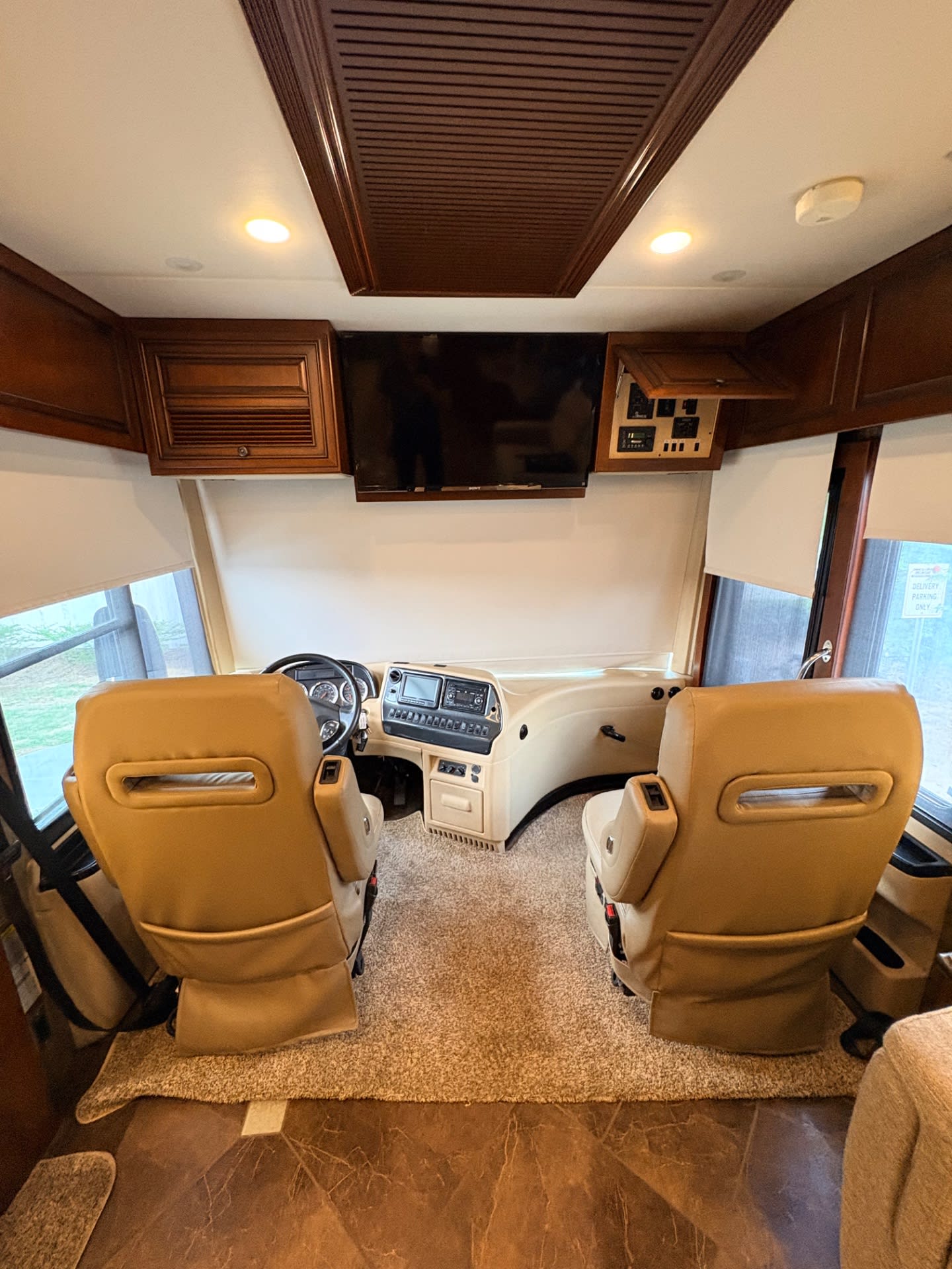 2014 Newmar Dutch Star 4364 - Interior view 3