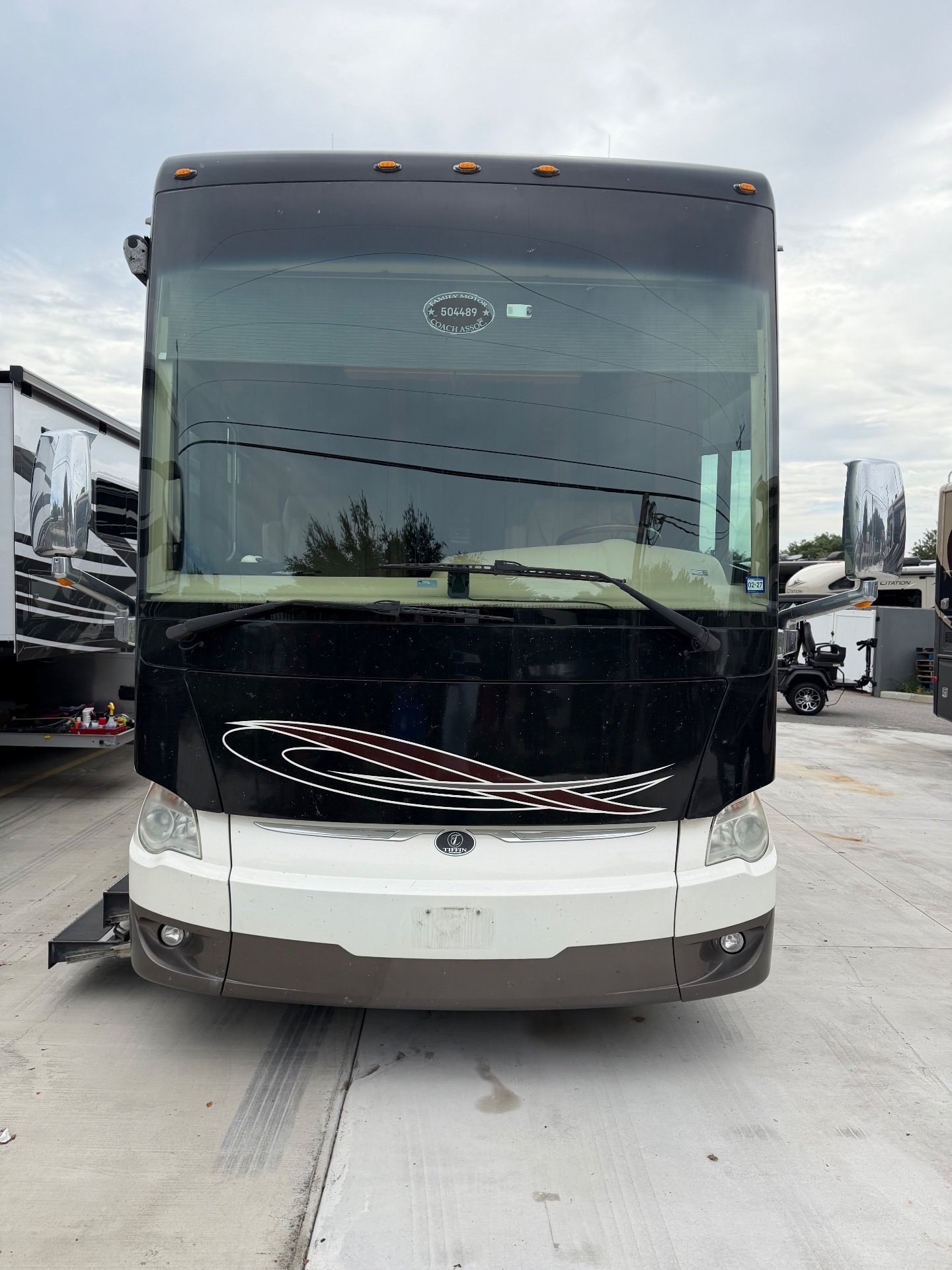 2016 Tiffin Allegro Bus 40SP - Exterior view 2