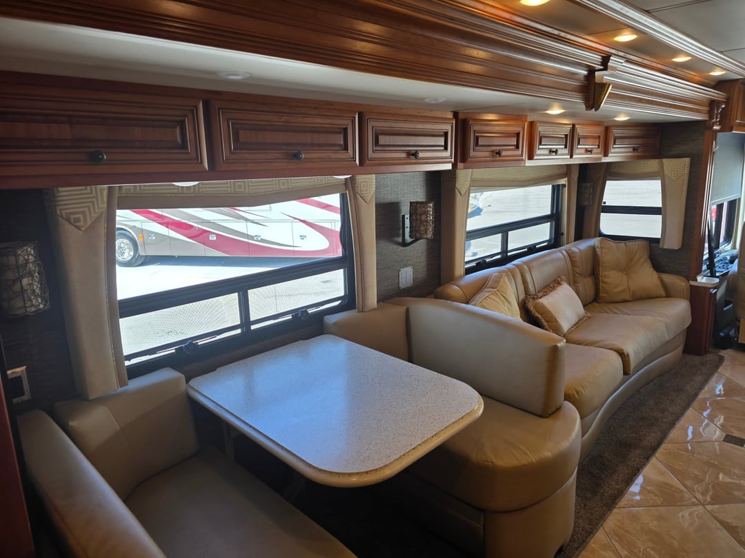 2015 Newmar Dutch Star 4018, Interior photo 36