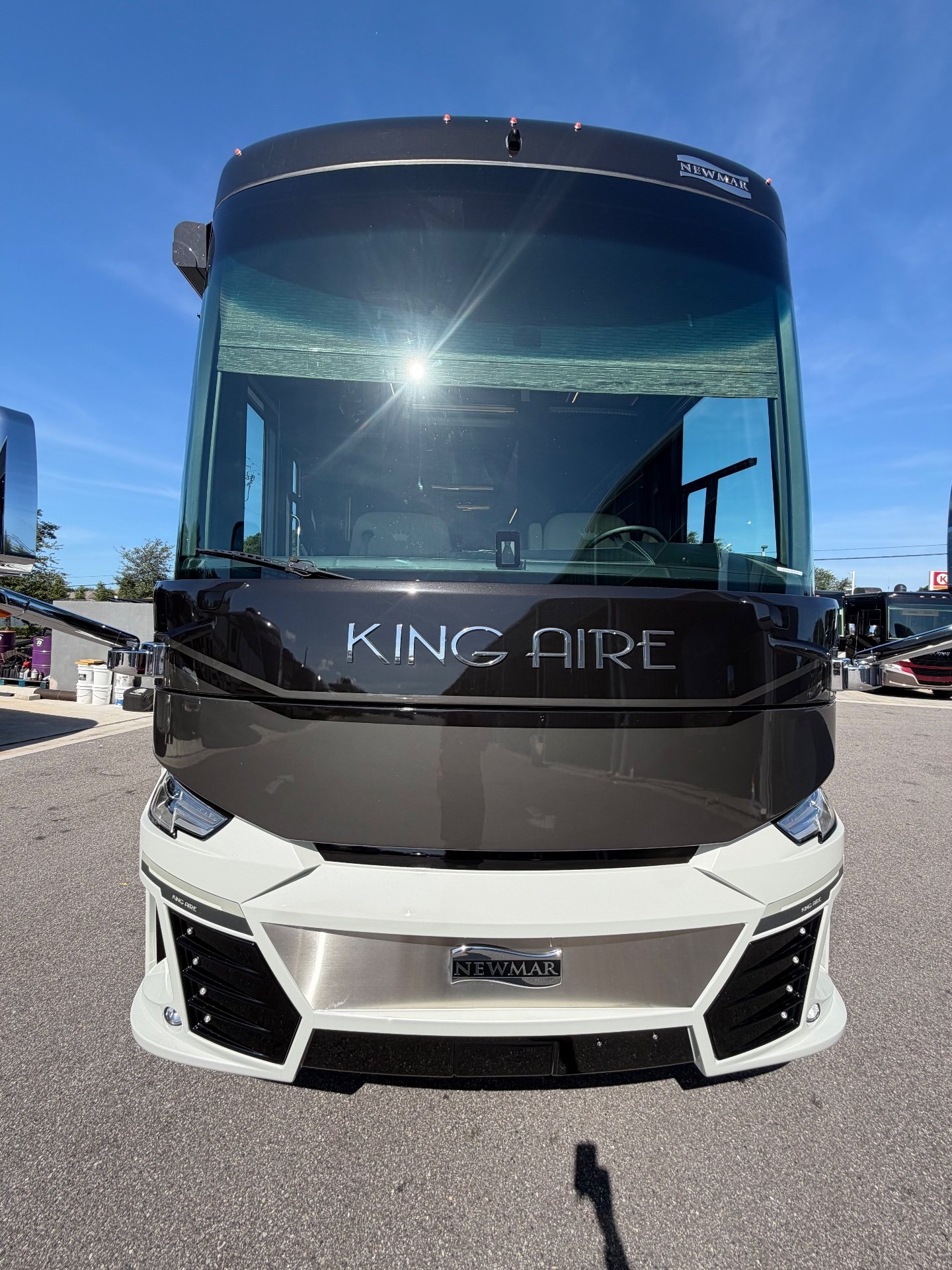 2024 Newmar King Aire 4596 - Exterior view 2