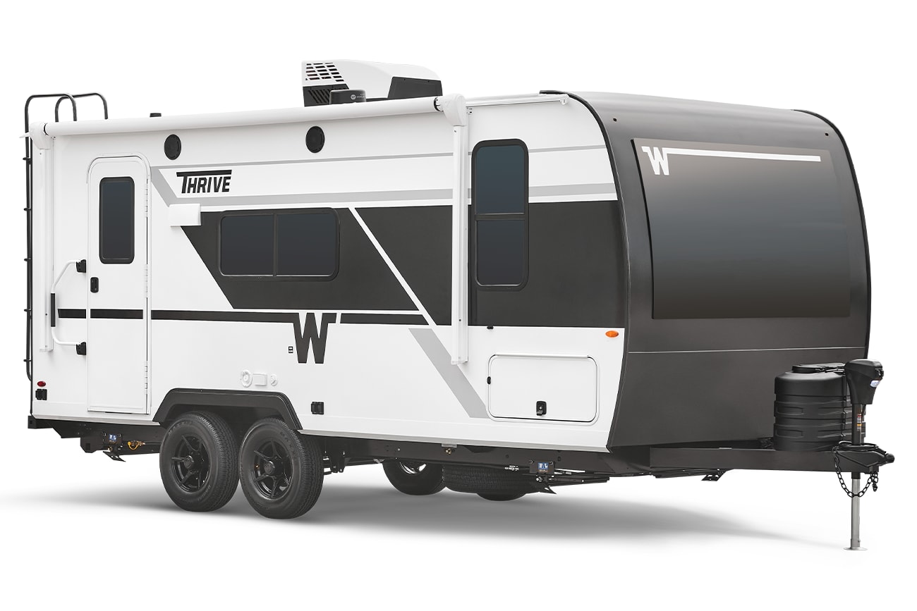 Winnebago Thrive 28BHS exterior