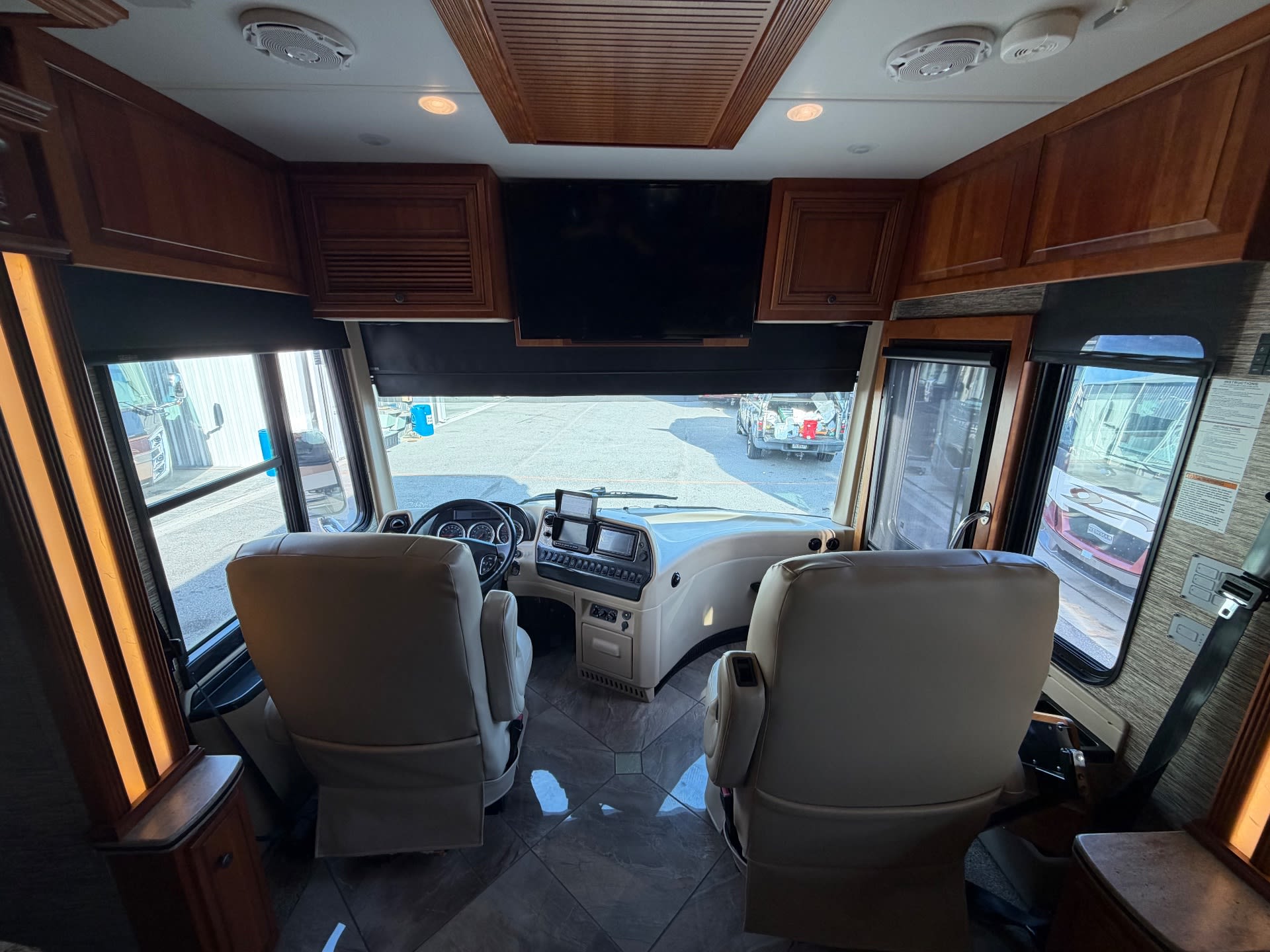 2016 Newmar Dutch Star 4369 - Interior view 3