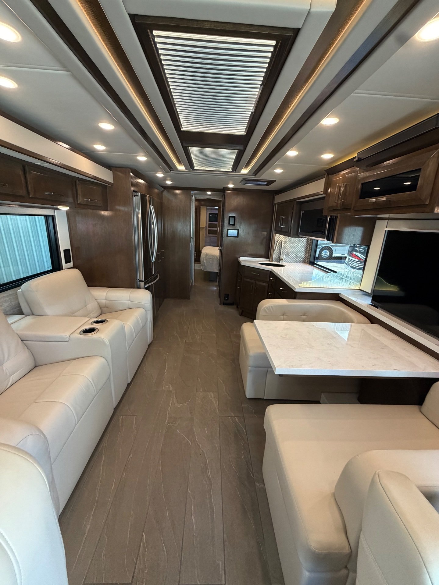 2022 Newmar NewAire 3541 — Interior photo