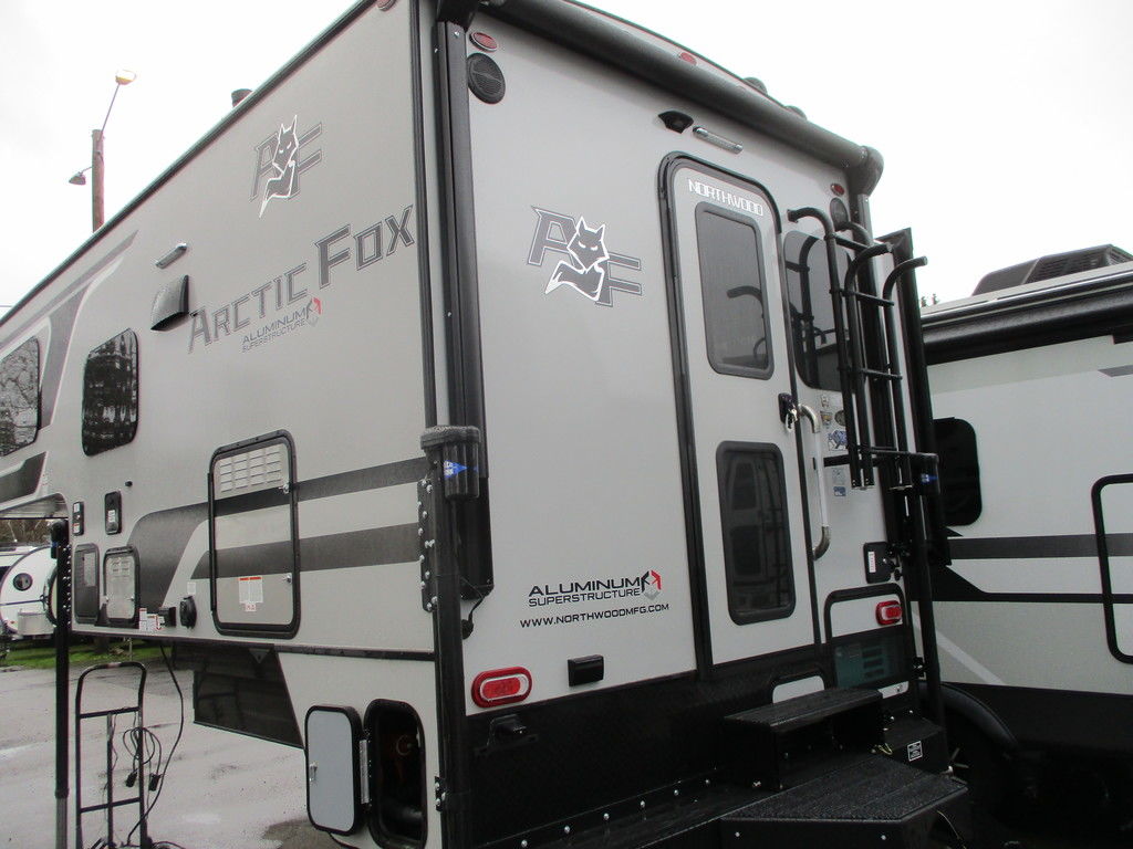 2026 Northwood Arctic Fox Camper 990 - Photo 4