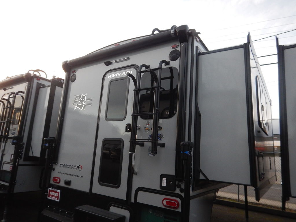 2026 Northwood Arctic Fox Camper 990 - Photo 4