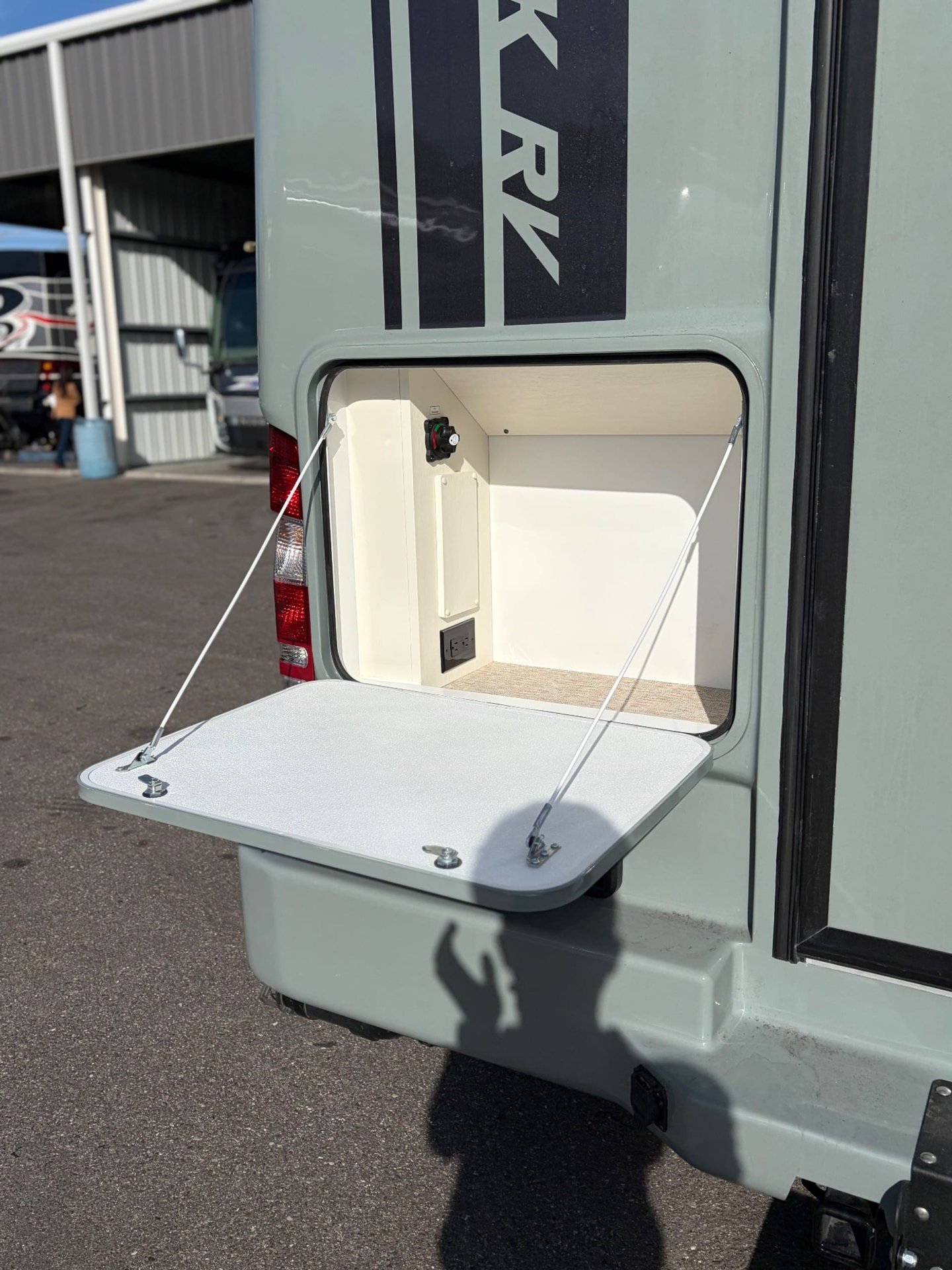 2026 Chinook RV Summit DS, Exterior