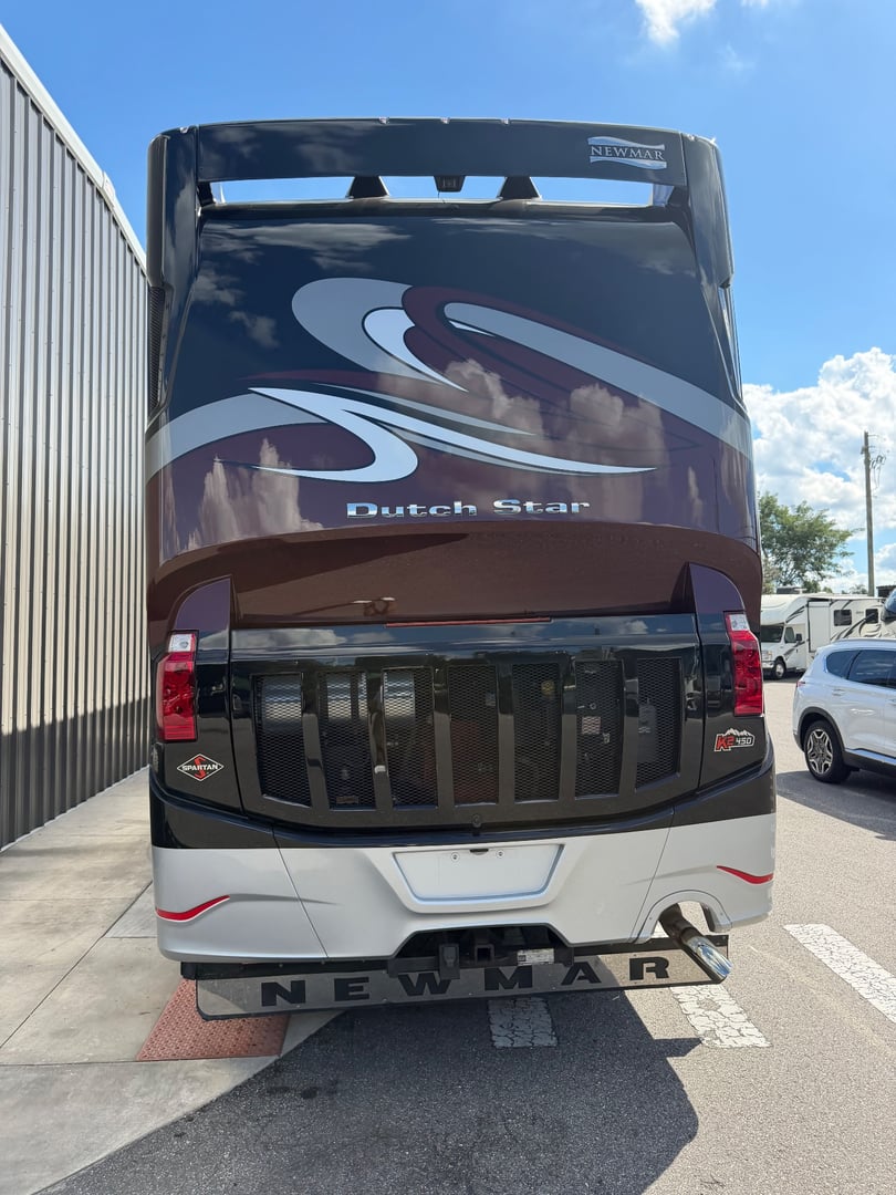 2017 Newmar Dutch Star 4369, Exterior photo 6