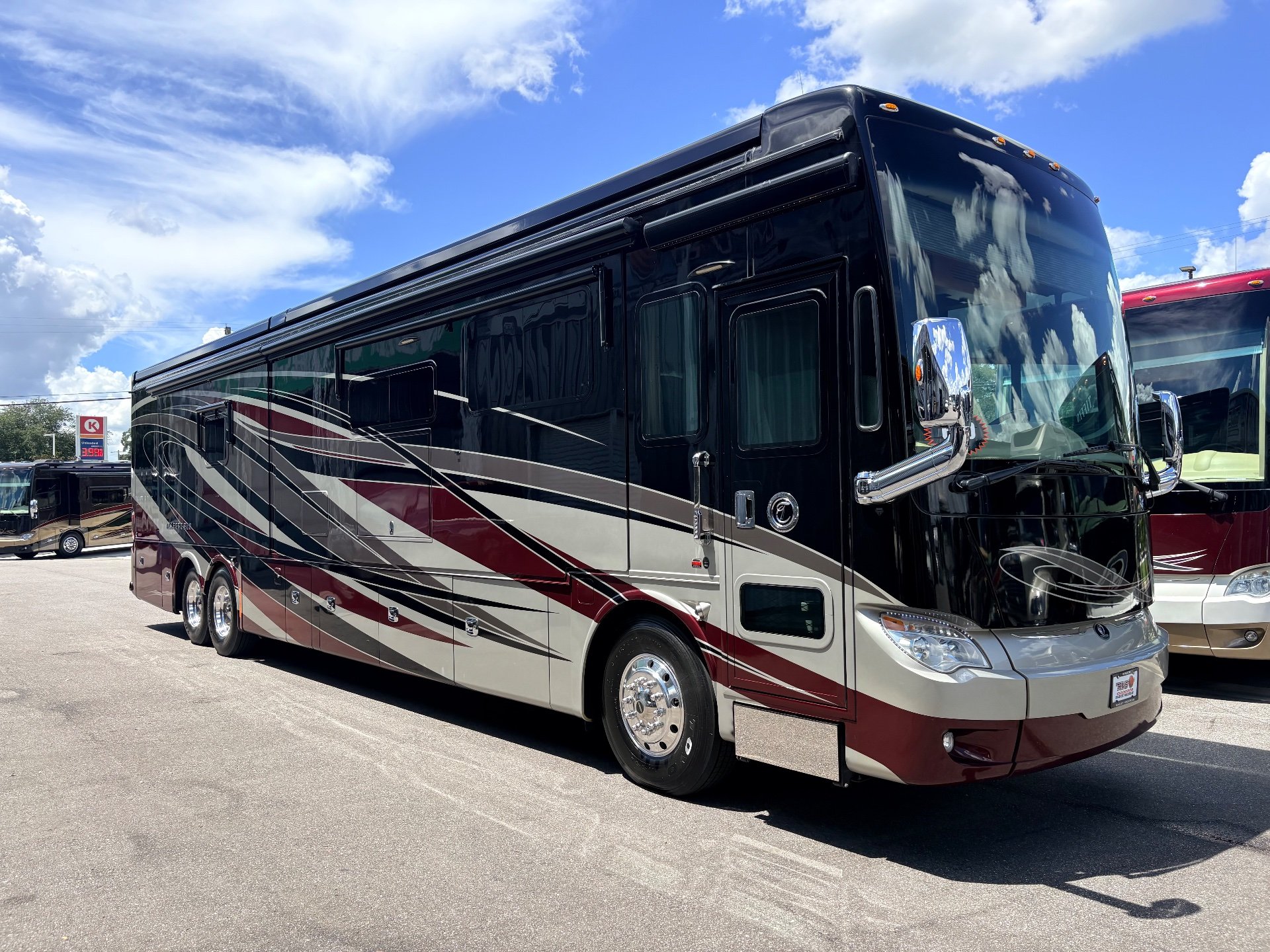2017 Tiffin Allegro Bus 45 OPP - Exterior view