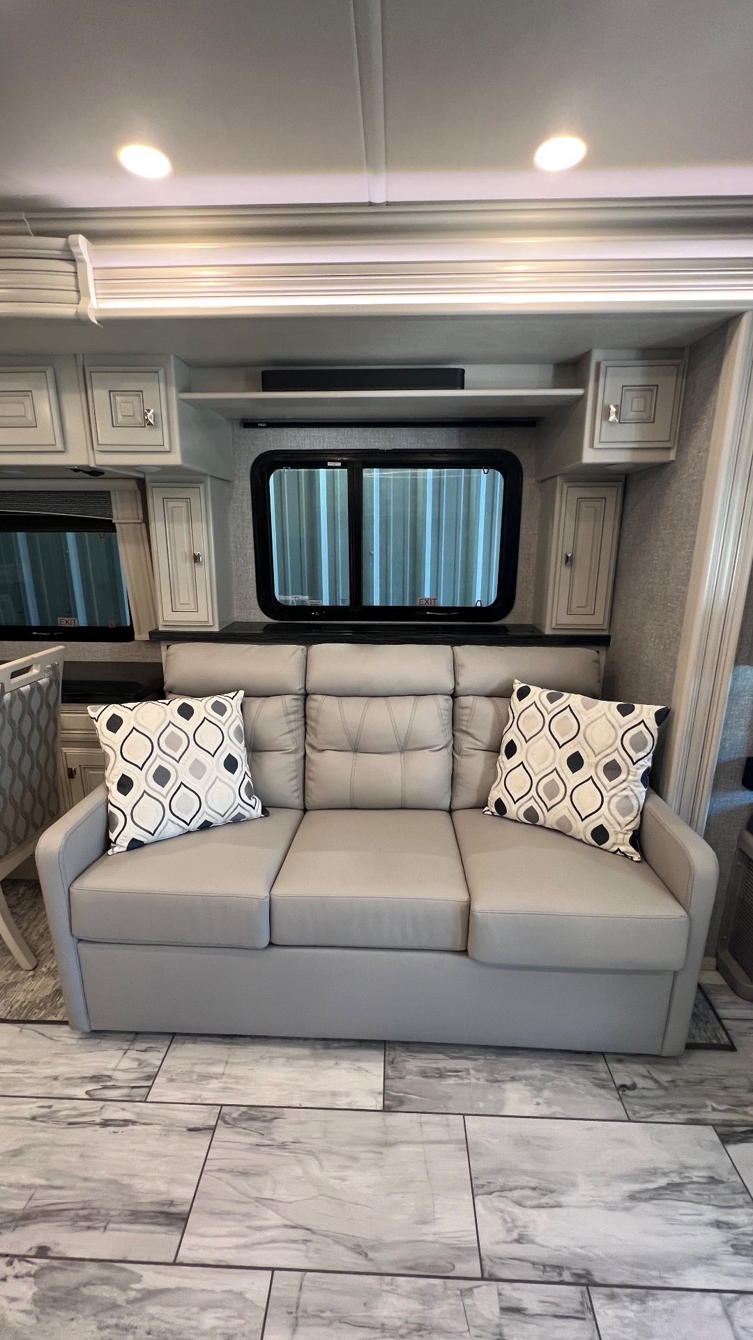 2024 Fleetwood Discovery LXE 40M — Interior photo 2