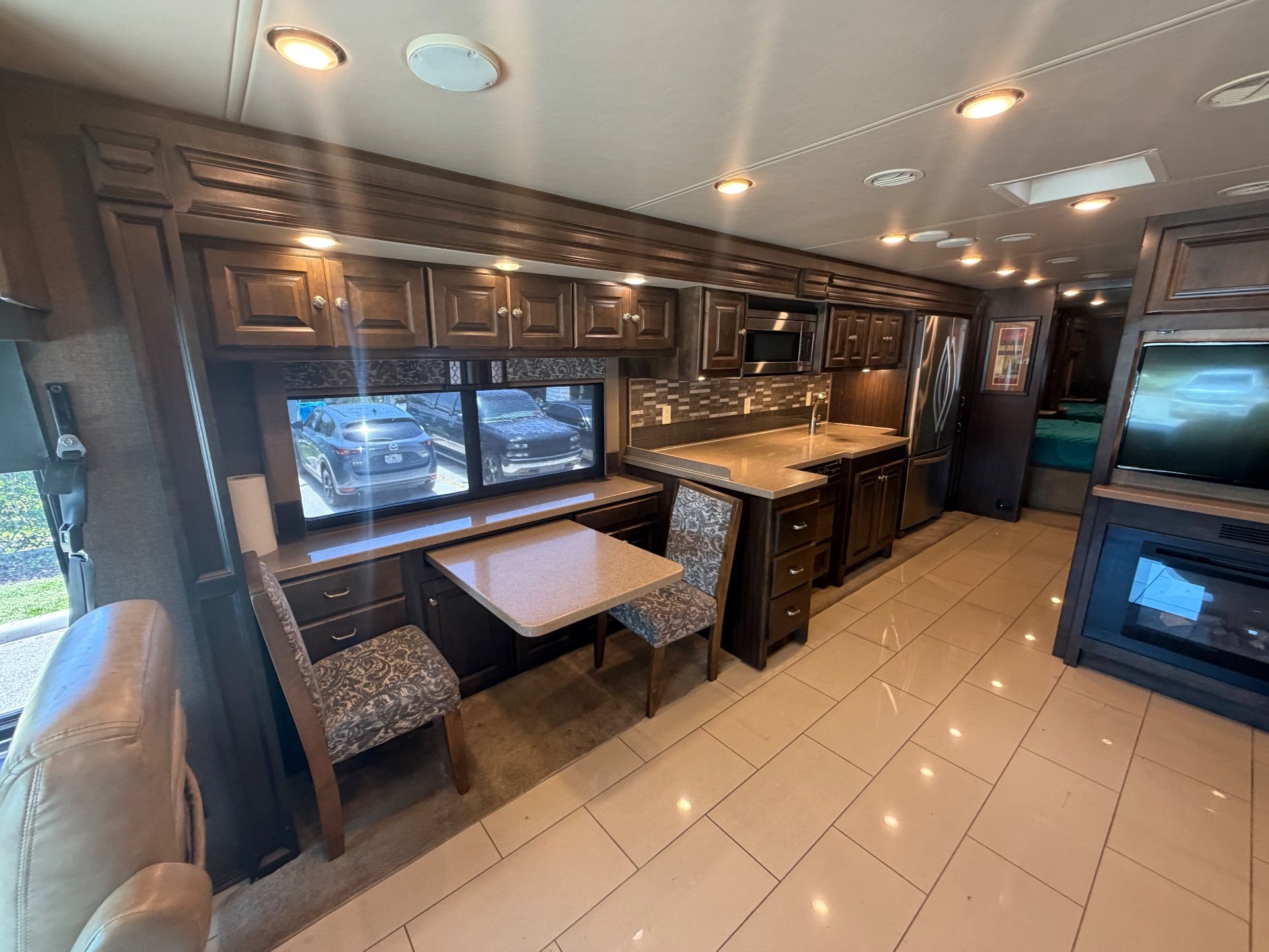 2017 Tiffin Allegro Red 37 PA - Interior view 3