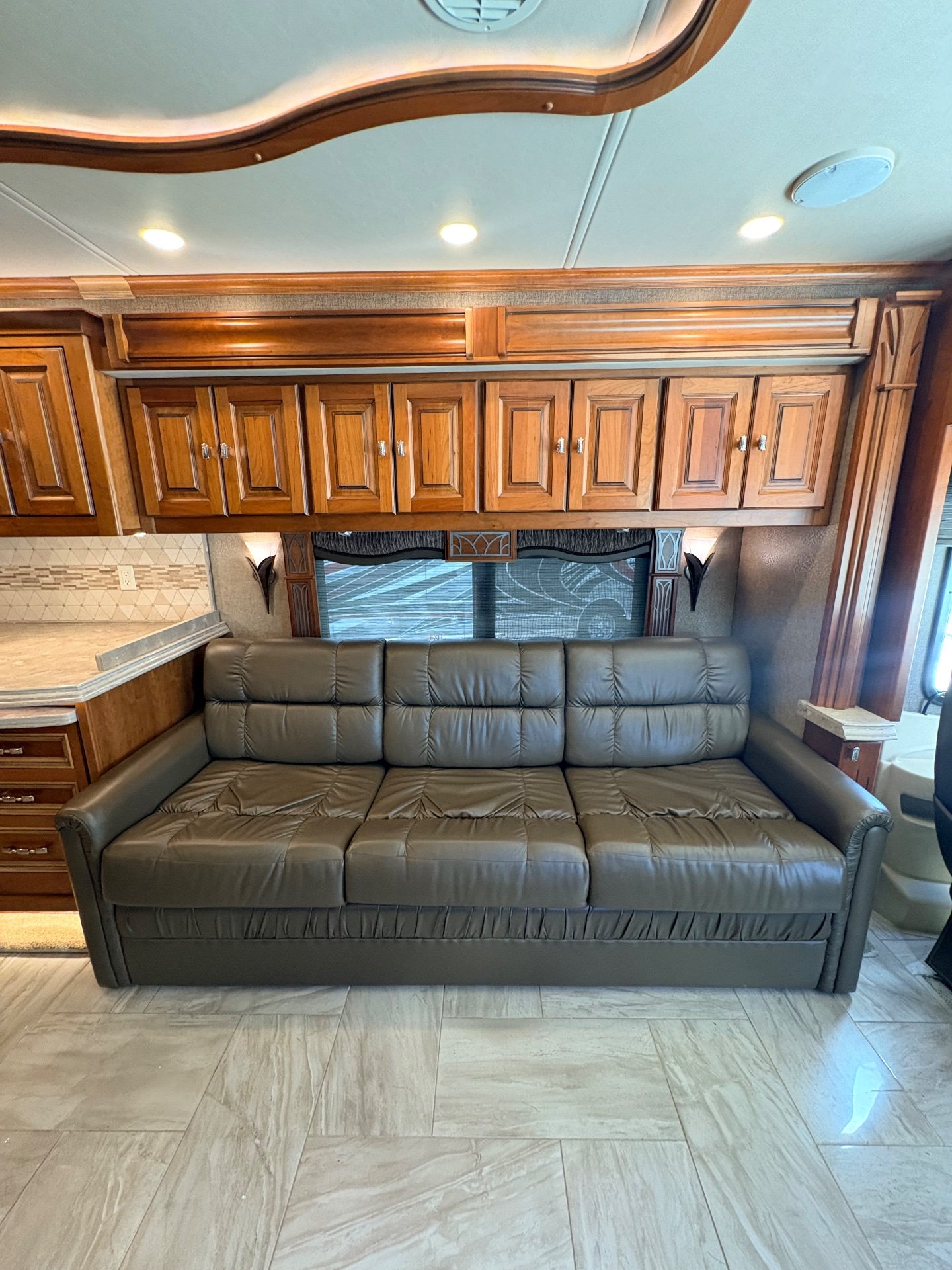 2017 Tiffin Allegro Bus 45 OPP - Interior view 2