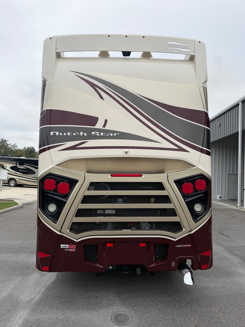 2021 Newmar Dutch Star 4369, Exterior photo 5